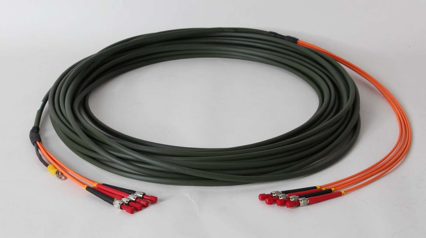 4fach-Lichtleiter flexibel, ruggedized, FSMA, 20 m 4fach-Lichtleiter flexibel, ruggedized, FSMA, 20 m